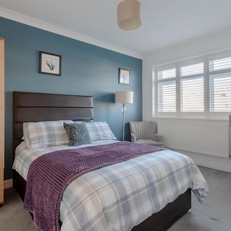 Apple House Wembley Hotel Barnet Bagian luar foto