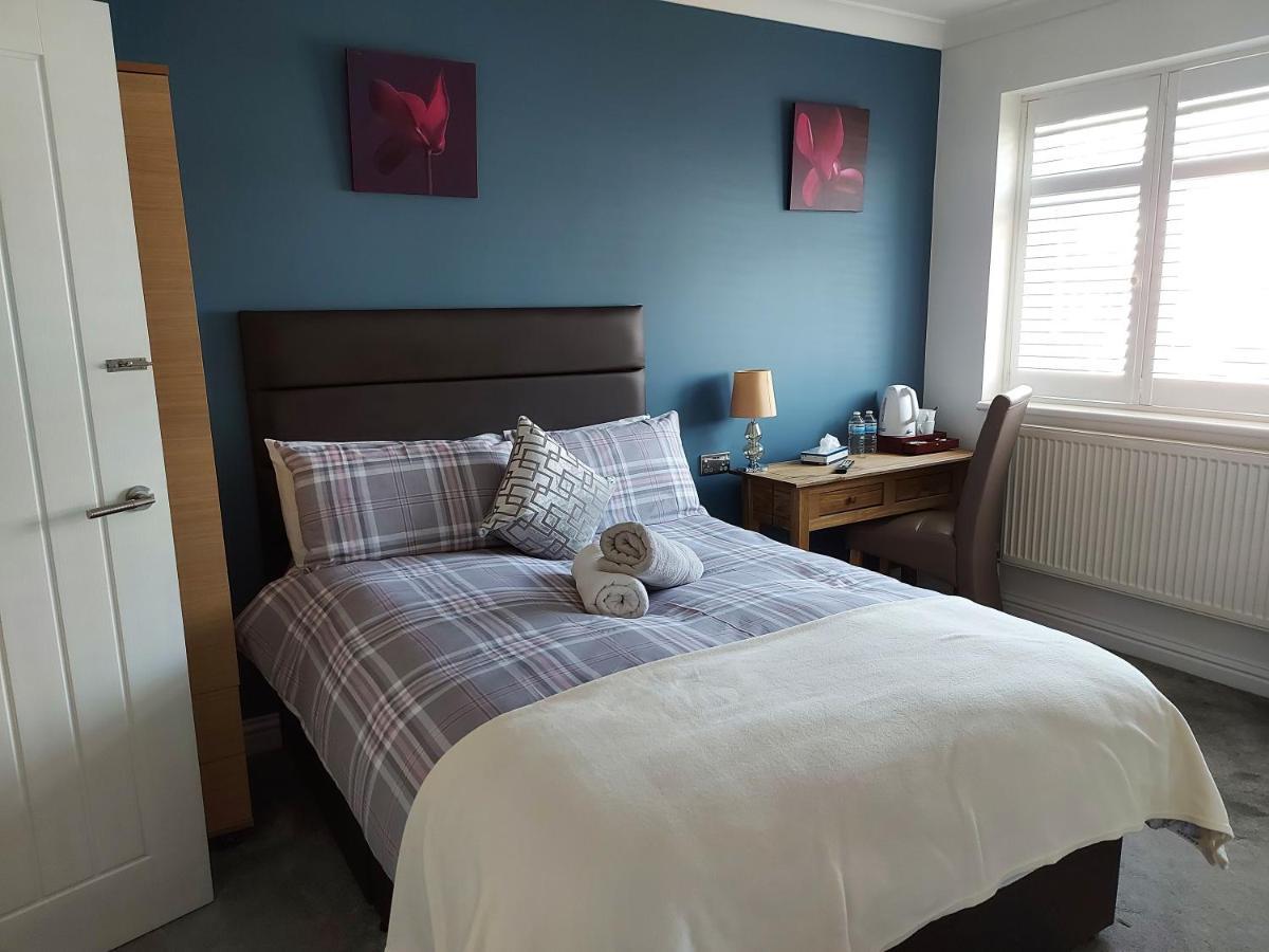 Apple House Wembley Hotel Barnet Bagian luar foto