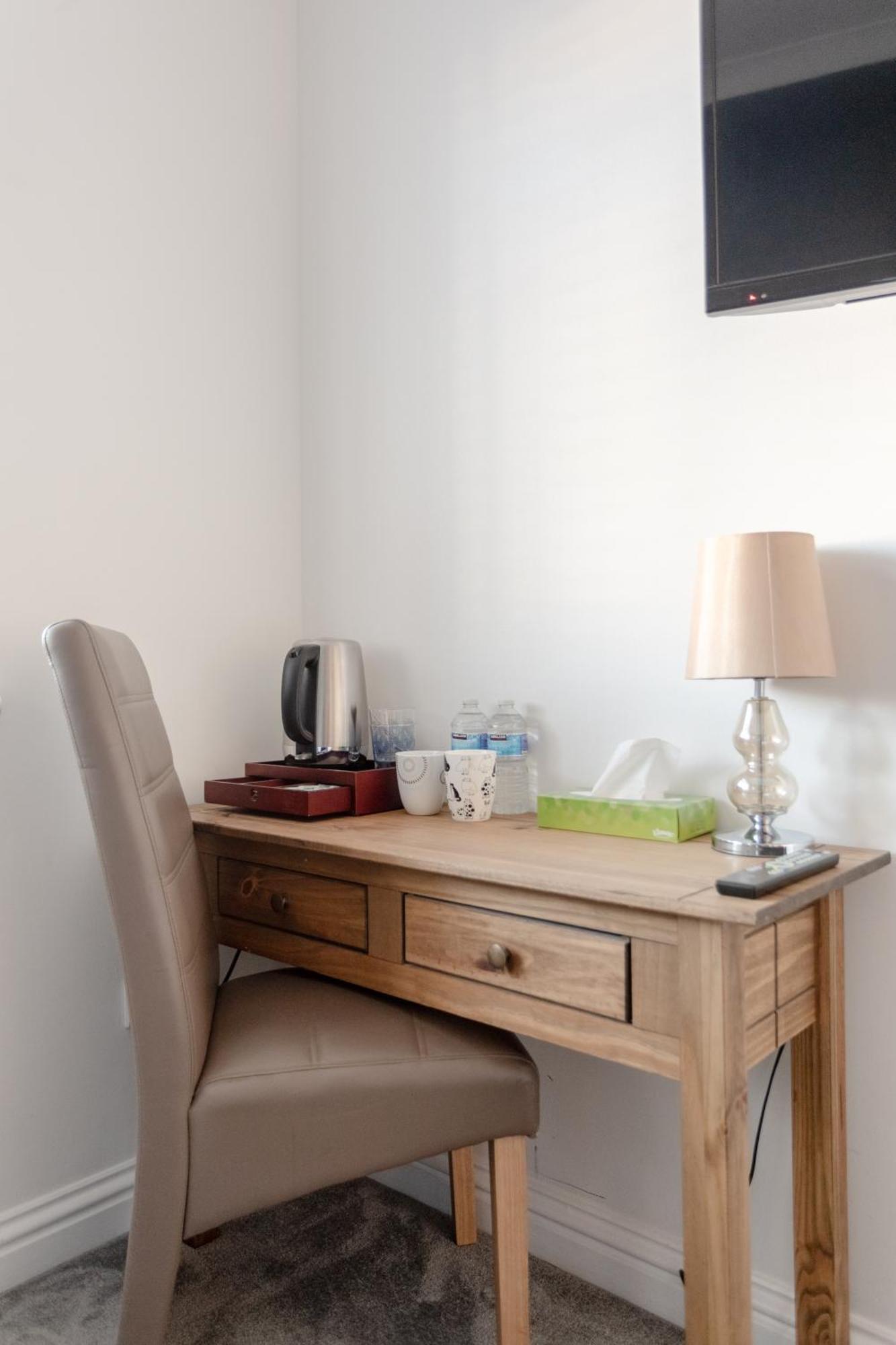 Apple House Wembley Hotel Barnet Bagian luar foto