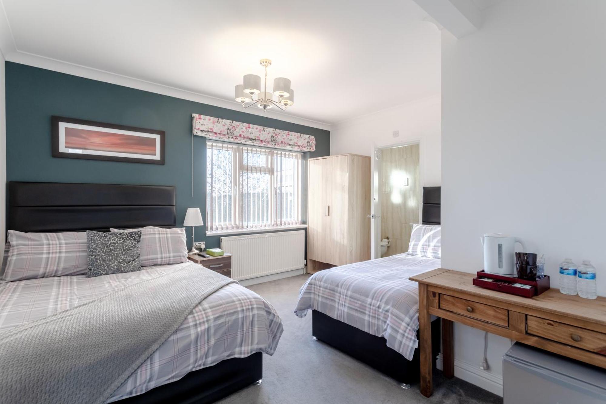 Apple House Wembley Hotel Barnet Bagian luar foto