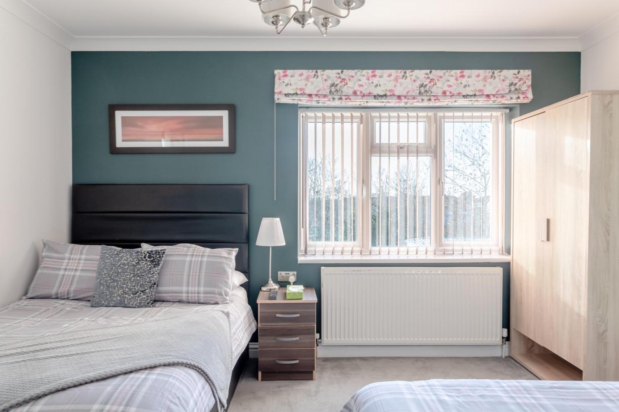 Apple House Wembley Hotel Barnet Bagian luar foto