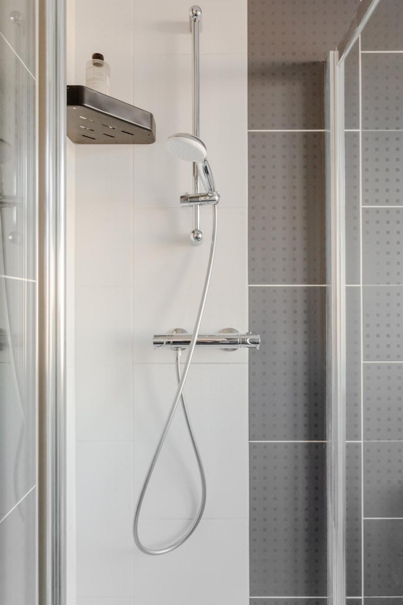 Apple House Wembley Hotel Barnet Bagian luar foto